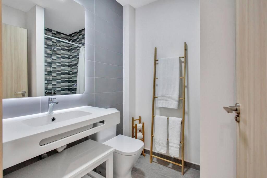 2 Terraces Apartment W/ Astonishing Views. Costa De Antigua Bagian luar foto